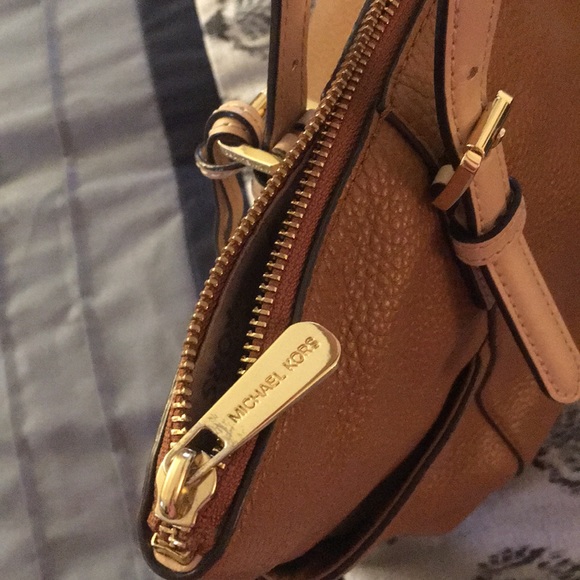 Michael Kors Handbag - Picture 4 of 6